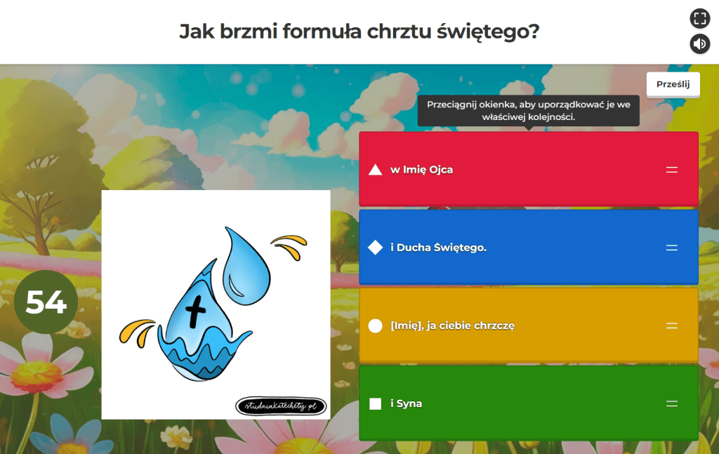 Nauczyciel religii prowadzący interaktywną lekcję z wykorzystaniem quizu Kahoot