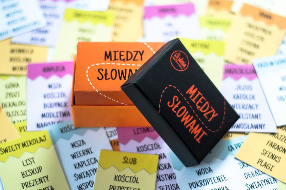 Między Słowami – katolicka gra zespołowa inspirowana Taboo na lekcje religii